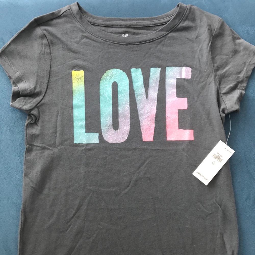 GAP - LOVE print Short Sleeve T- Shirt (NWT)